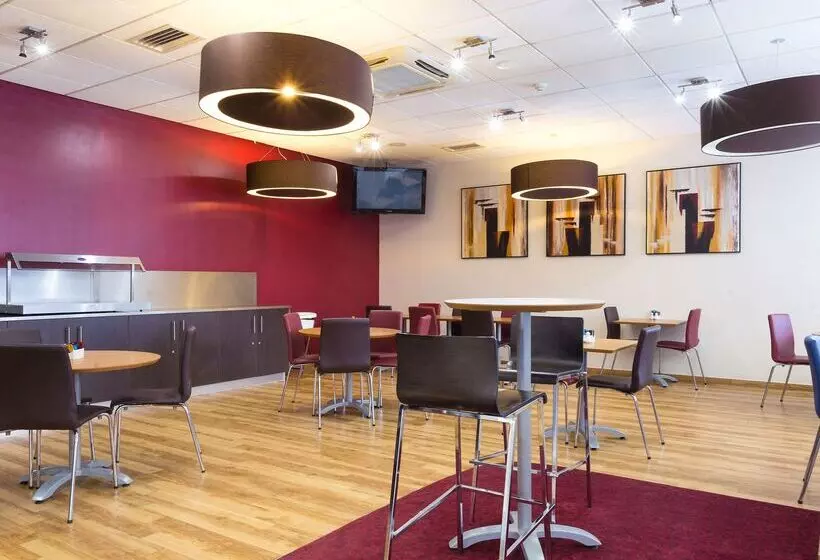 Travelodge Leicester Central Hotel