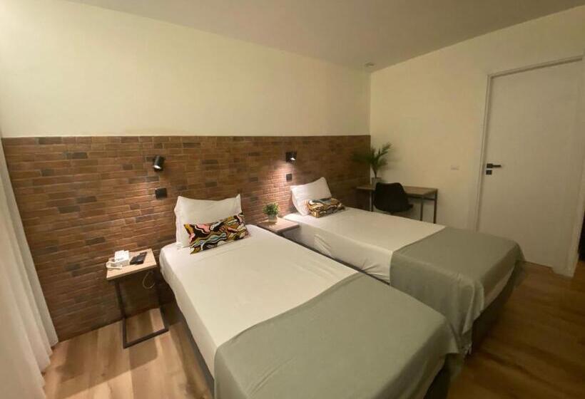 تختخواب و صبحانه Portucalense