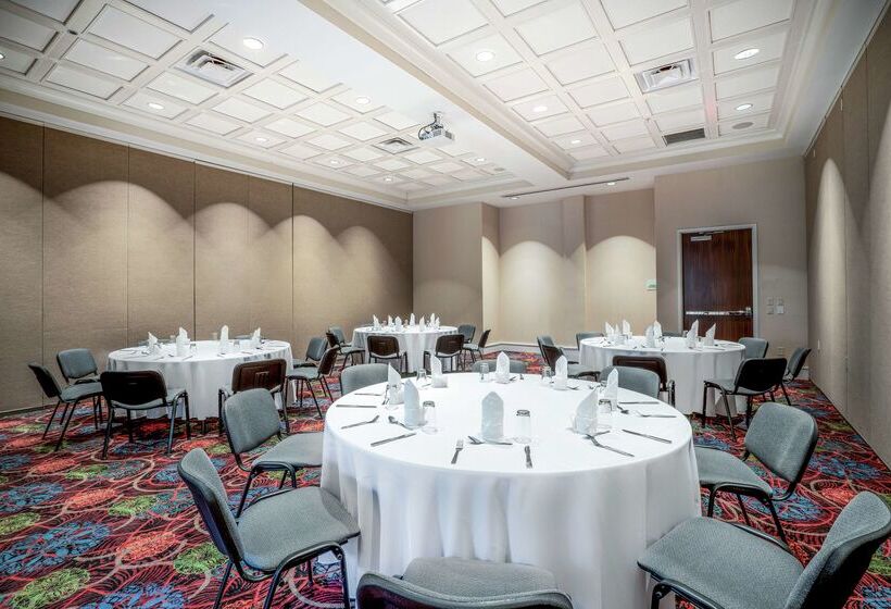 Holiday Inn Hotel & Suites Dalton