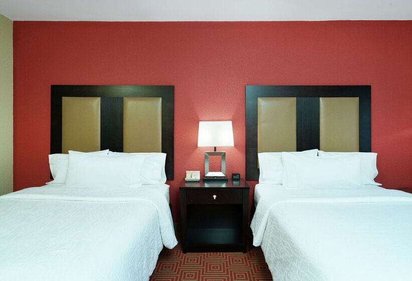 Holiday Inn Hotel & Suites Dalton