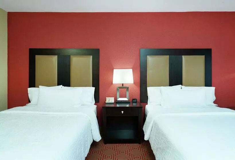 Holiday Inn Hotel & Suites Dalton