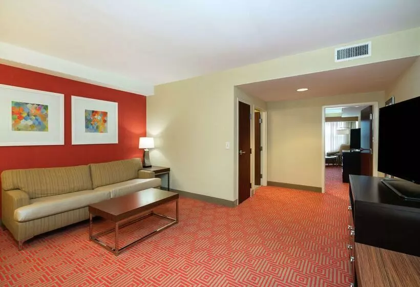 Holiday Inn Hotel & Suites Dalton