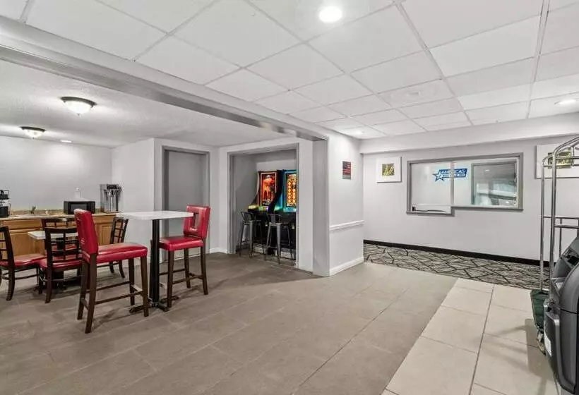 Отель Americas Best Value Inn Carlisle