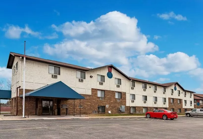 호텔 Econo Lodge Inn & Suites
