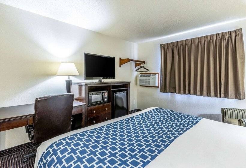 호텔 Econo Lodge Inn & Suites