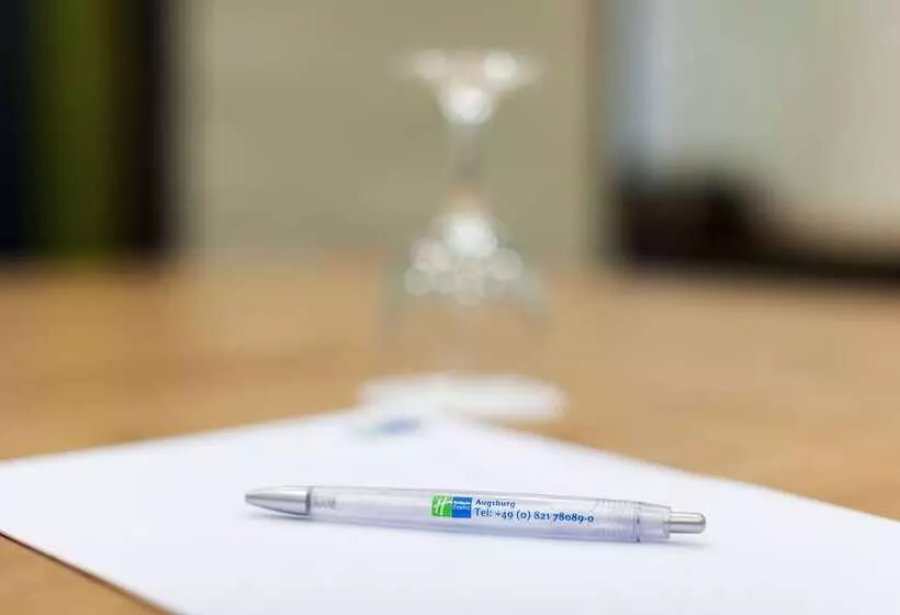 ホテル Holiday Inn Express Augsburg, An Ihg