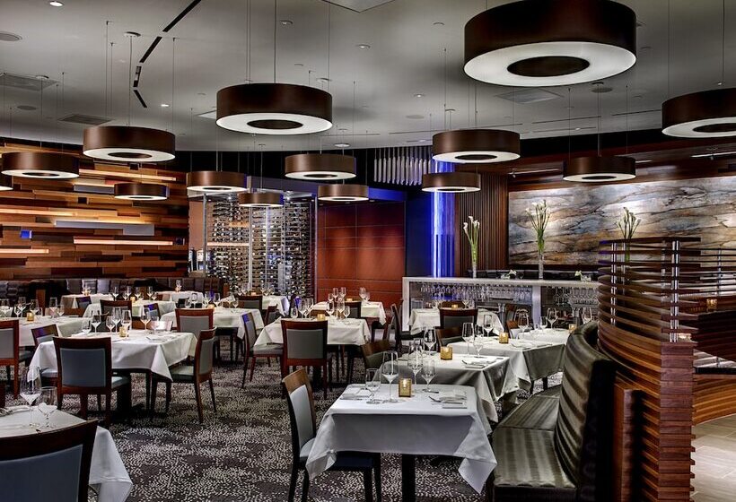 فندق Hollywood Casino At Greektown