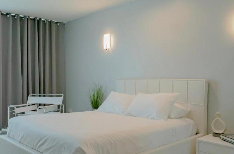 فندق Park Plaza Lodge