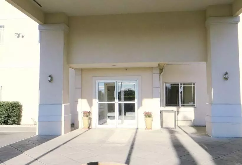 فندق Peppermill Empress Inn