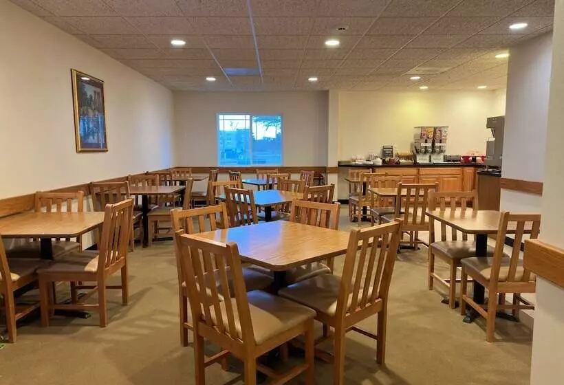 فندق Peppermill Empress Inn