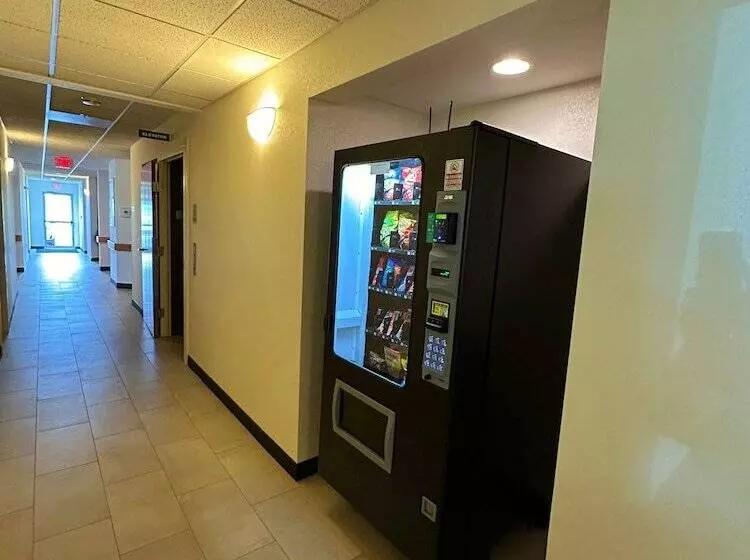 فندق Peppermill Empress Inn