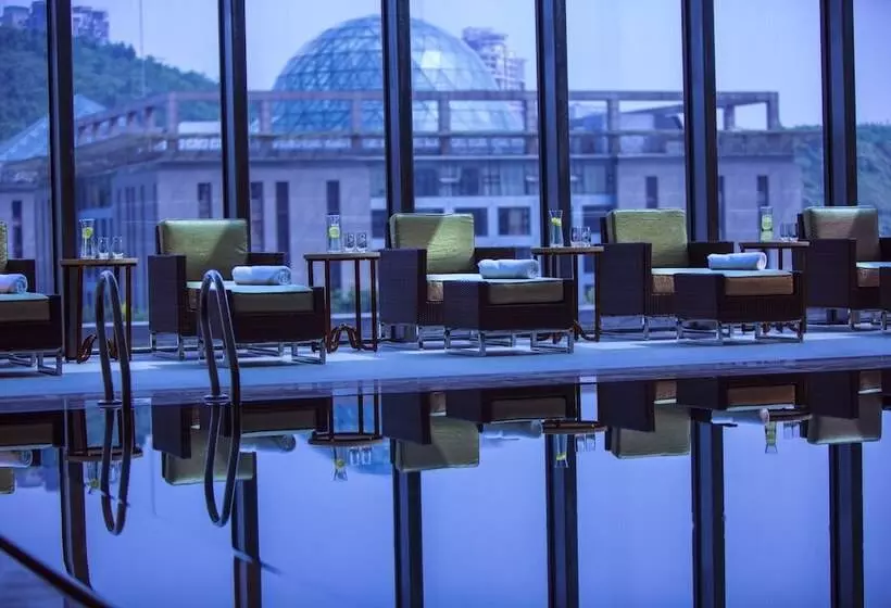 هتل Renaissance Guiyang