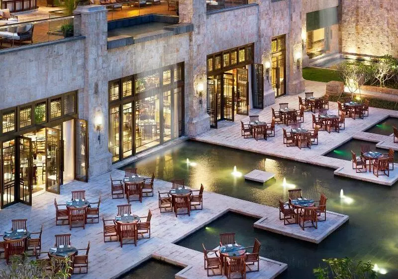 Hotel The St. Regis Sanya Yalong Bay Resort