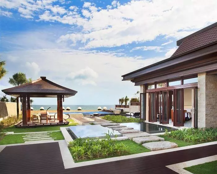 Hotel The St. Regis Sanya Yalong Bay Resort
