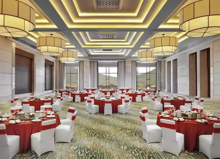 Hotel The St. Regis Sanya Yalong Bay Resort