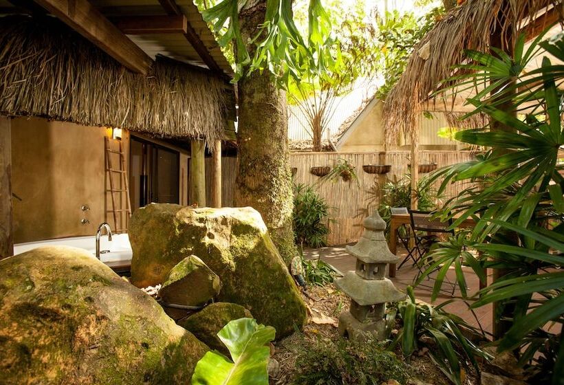 호텔 Witches Falls Cottages