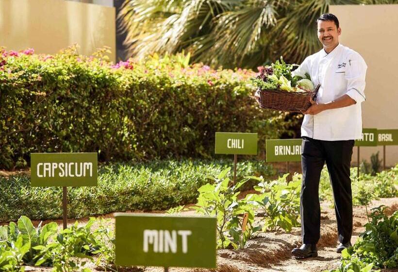 Отель Swissôtel Living Al Ghurair Dubai