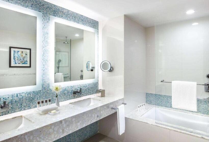 Отель Swissôtel Living Al Ghurair Dubai