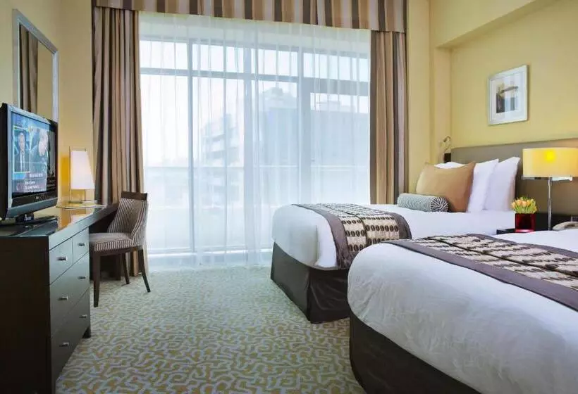 Time Oak Hotel & Suites