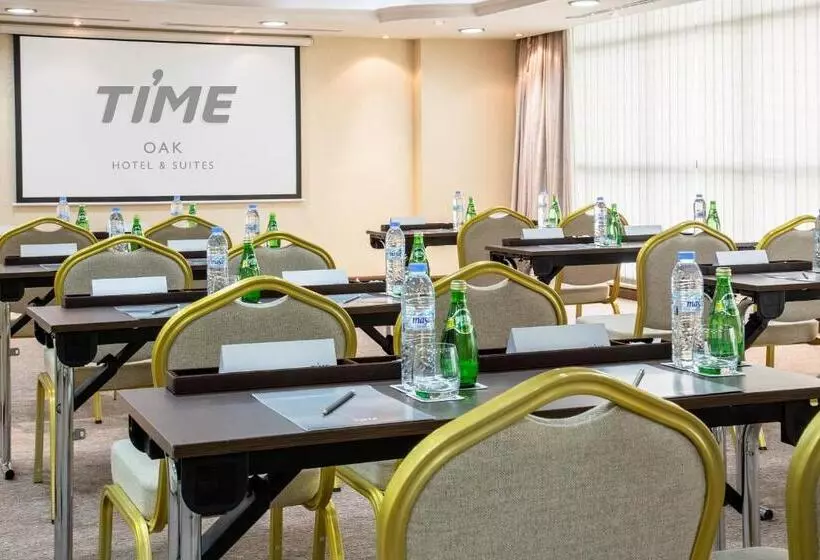 Time Oak Hotel & Suites