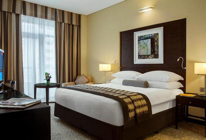 Time Oak Hotel & Suites