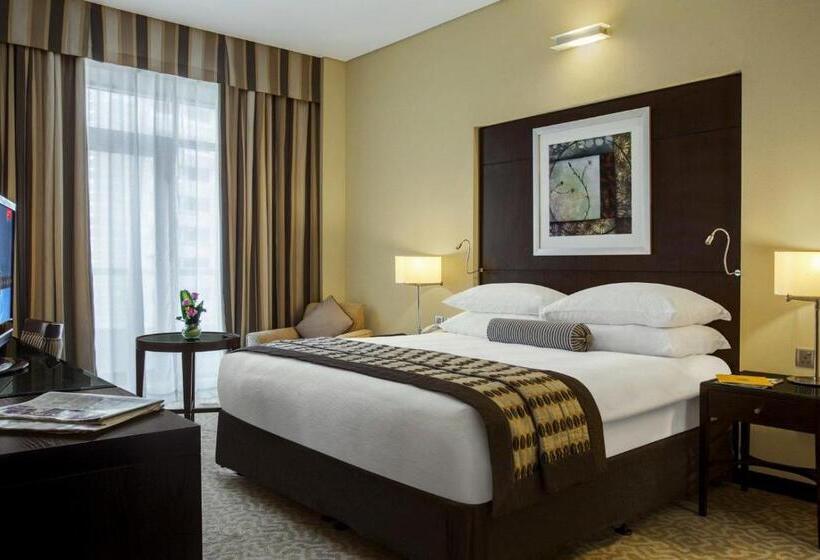 Time Oak Hotel & Suites