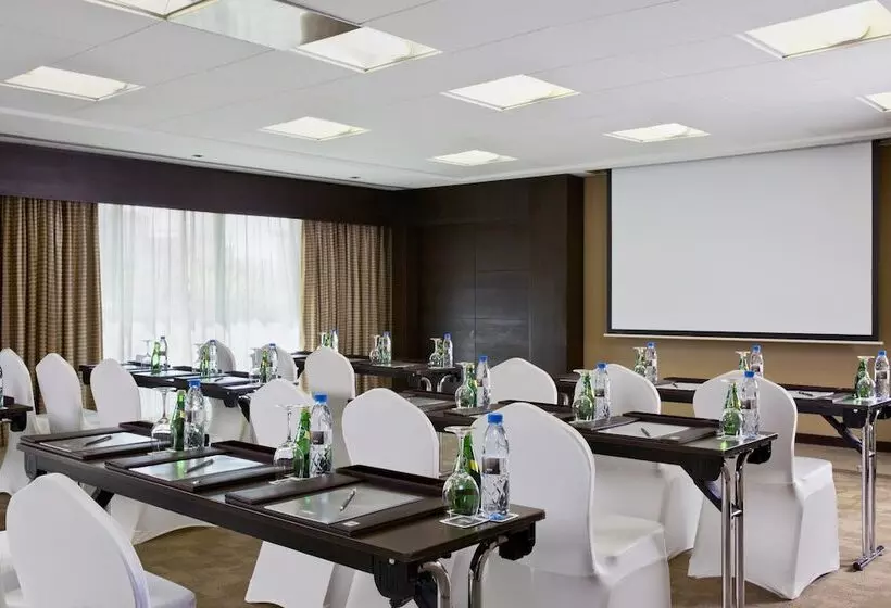 Time Oak Hotel & Suites