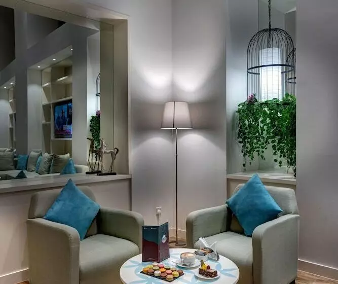 Time Oak Hotel & Suites