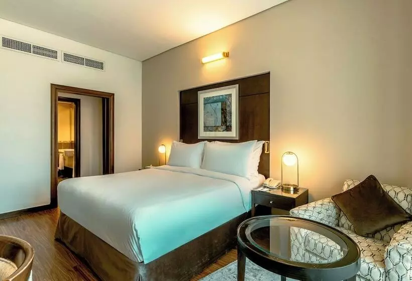Time Oak Hotel & Suites