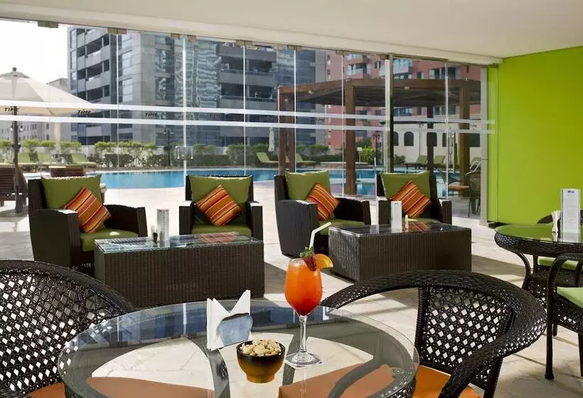 Time Oak Hotel & Suites