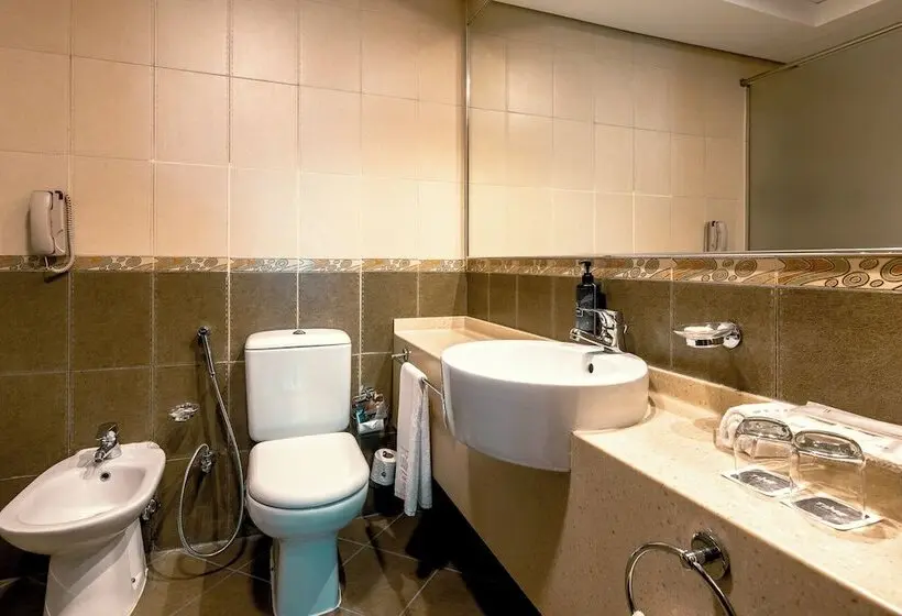 Time Oak Hotel & Suites