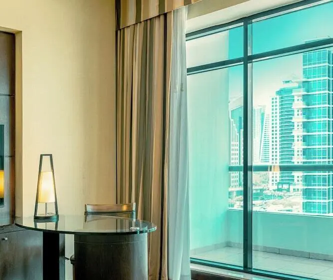 Time Oak Hotel & Suites