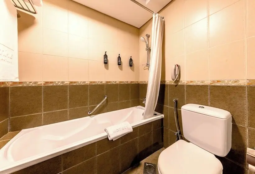 Time Oak Hotel & Suites