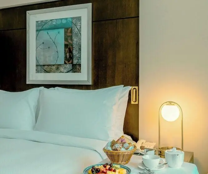Time Oak Hotel & Suites