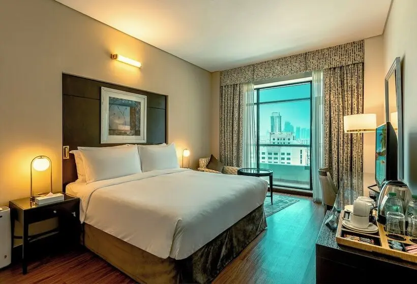 Time Oak Hotel & Suites
