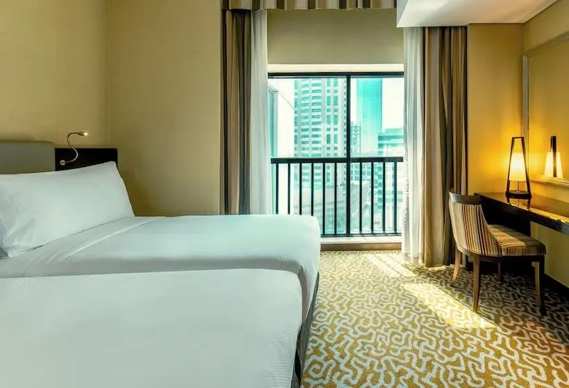 Time Oak Hotel & Suites