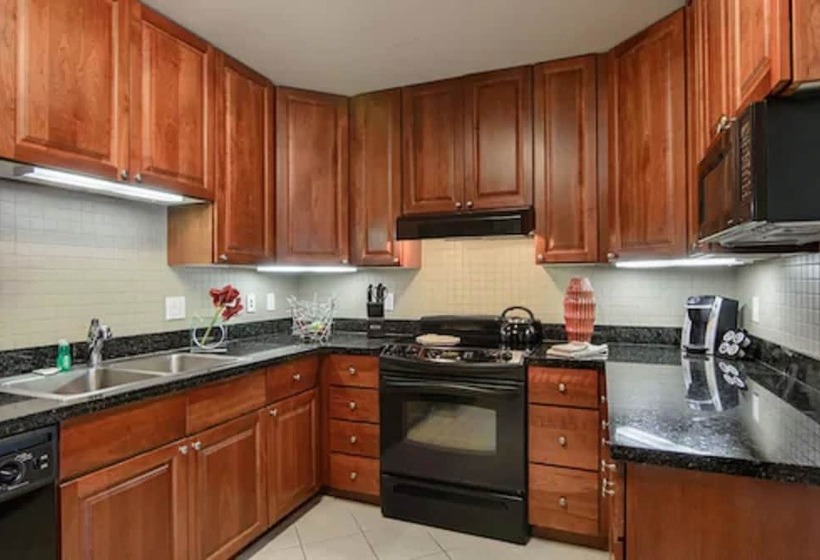 Broadway Plaza, Trademark Collection By Wyndham