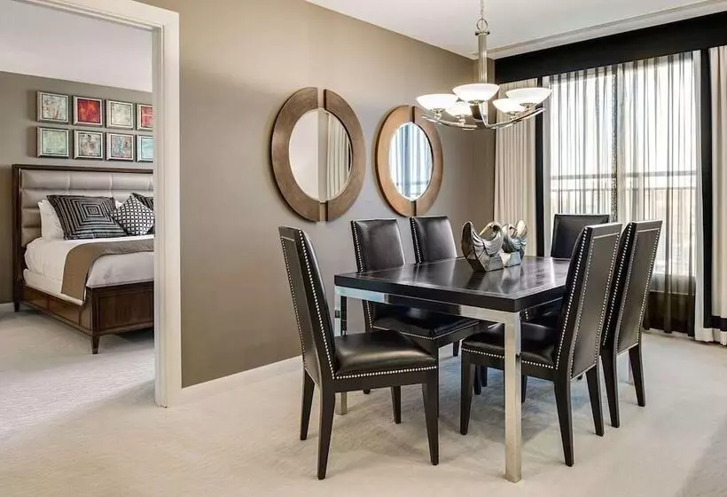 Broadway Plaza, Trademark Collection By Wyndham