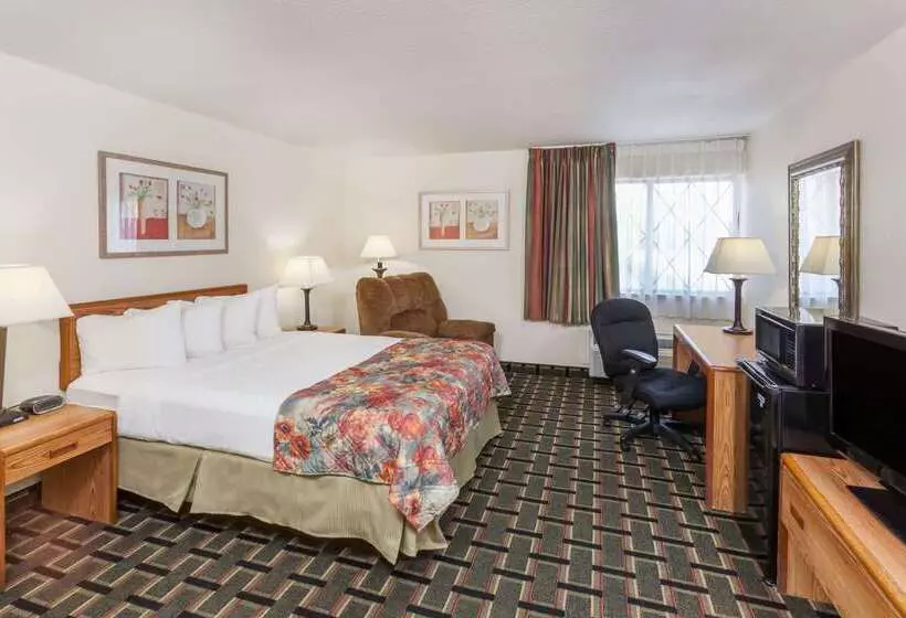 Отель Baymont By Wyndham Decatur