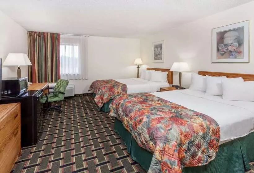 Отель Baymont By Wyndham Decatur