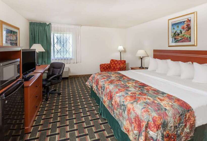 فندق Baymont By Wyndham Decatur