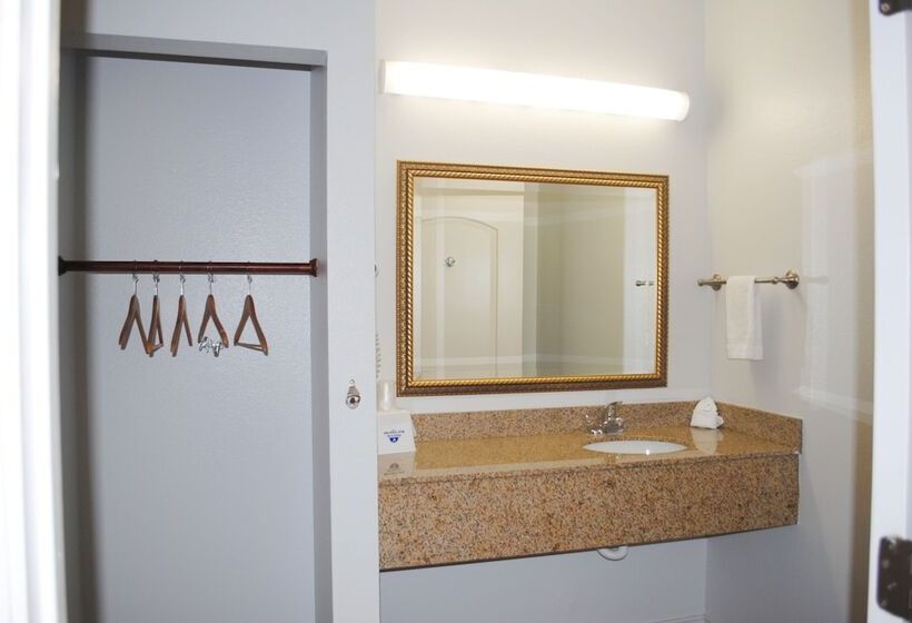 فندق Bestway Inn