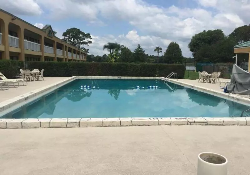 فندق Budget Inn Sanford International Airport