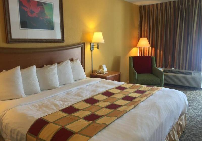 בית מלון כפרי Budget Inn Sanford International Airport