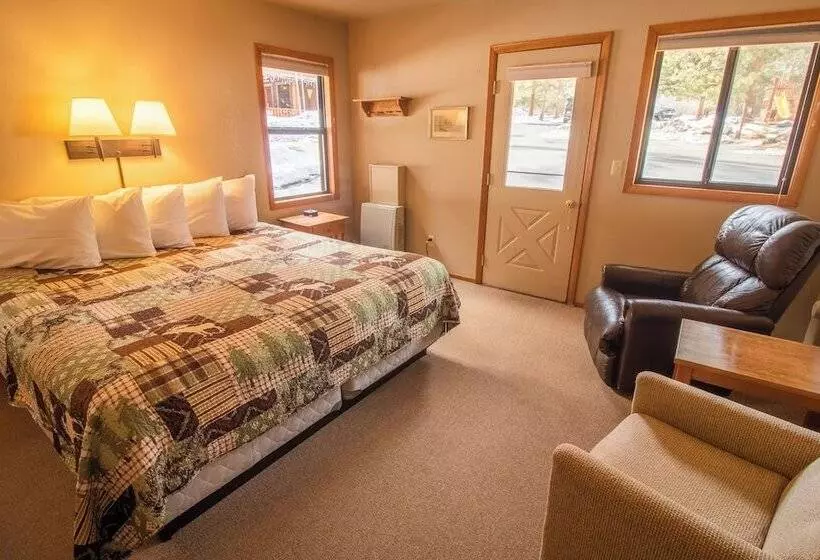 ホテル Castle Mountain Lodge