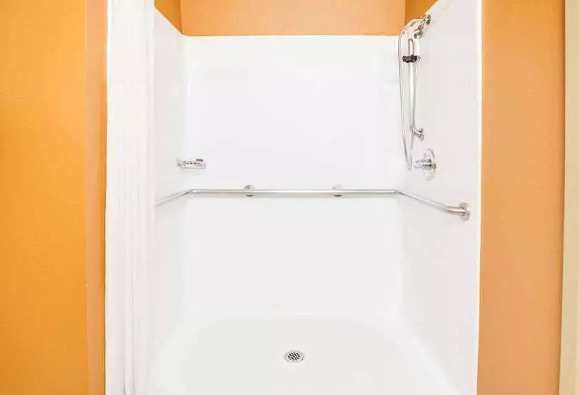 בית מלון כפרי Days Inn & Suites By Wyndham Russellville