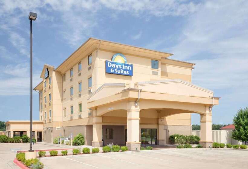 בית מלון כפרי Days Inn & Suites By Wyndham Russellville
