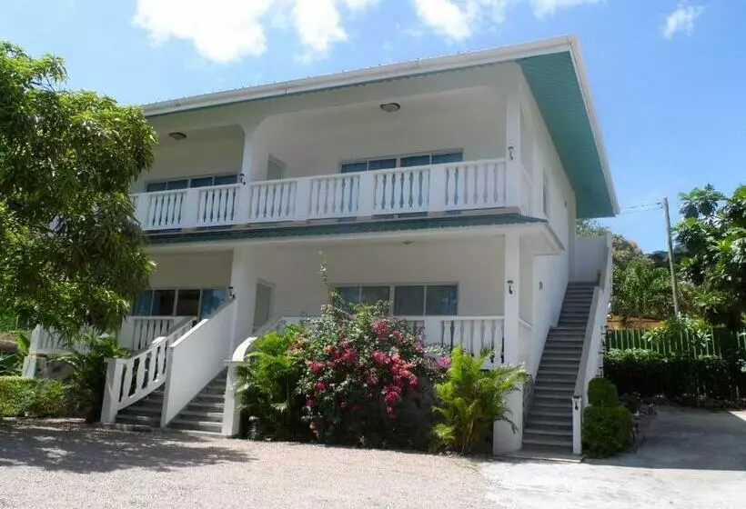 Divers Lodge Guest House