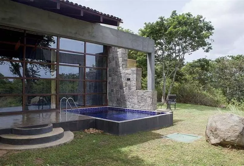 فندق The Elephant Corridor