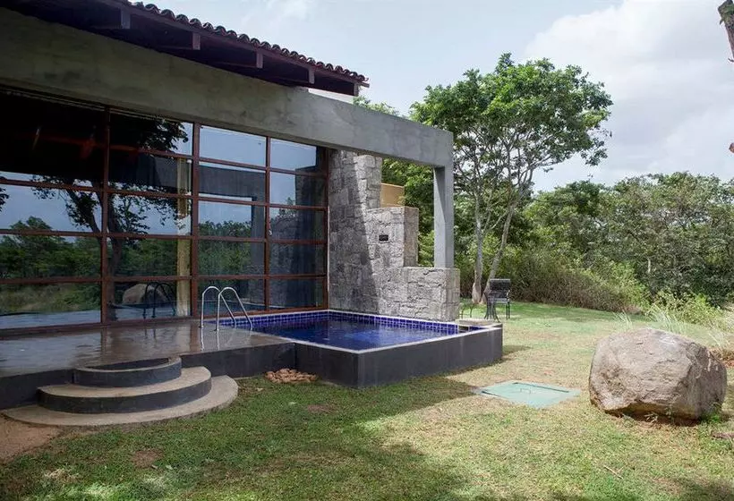 فندق The Elephant Corridor